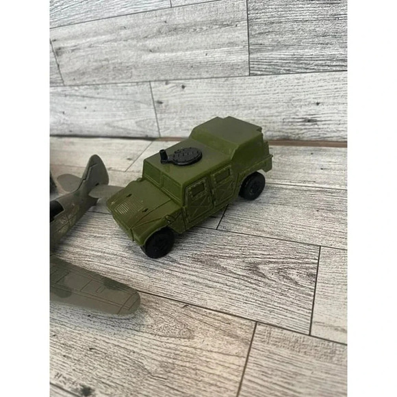 Lot Of Vintage VTG Military Toys Lot of 3 - Picture 3 of 10
